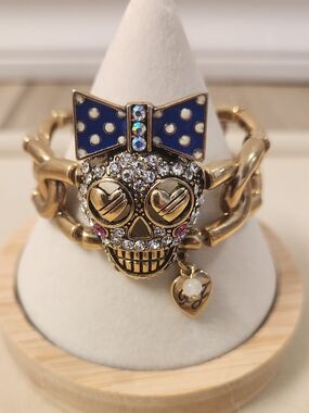 Betsey Johnson Ivy League Sugar Skull Stretch Bracelet